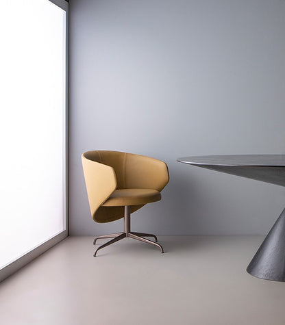 Cadeira Giratória Reich