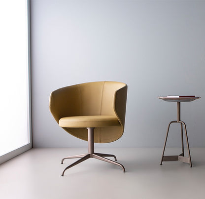 Cadeira Giratória Reich